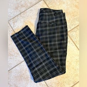 White House Black Market the Slim Ankle pant.  Size 4, black and white. EUC.